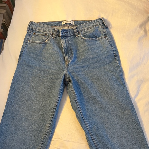 Abercrombie & Fitch Denim - Abercrombie & Fitch straight mid rise long Denim Jeans
